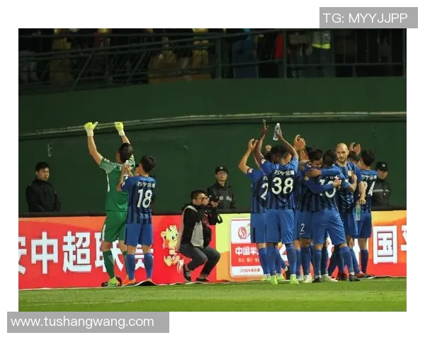 苏宁与富力激战826场面火爆球迷热情高涨期待精彩对决